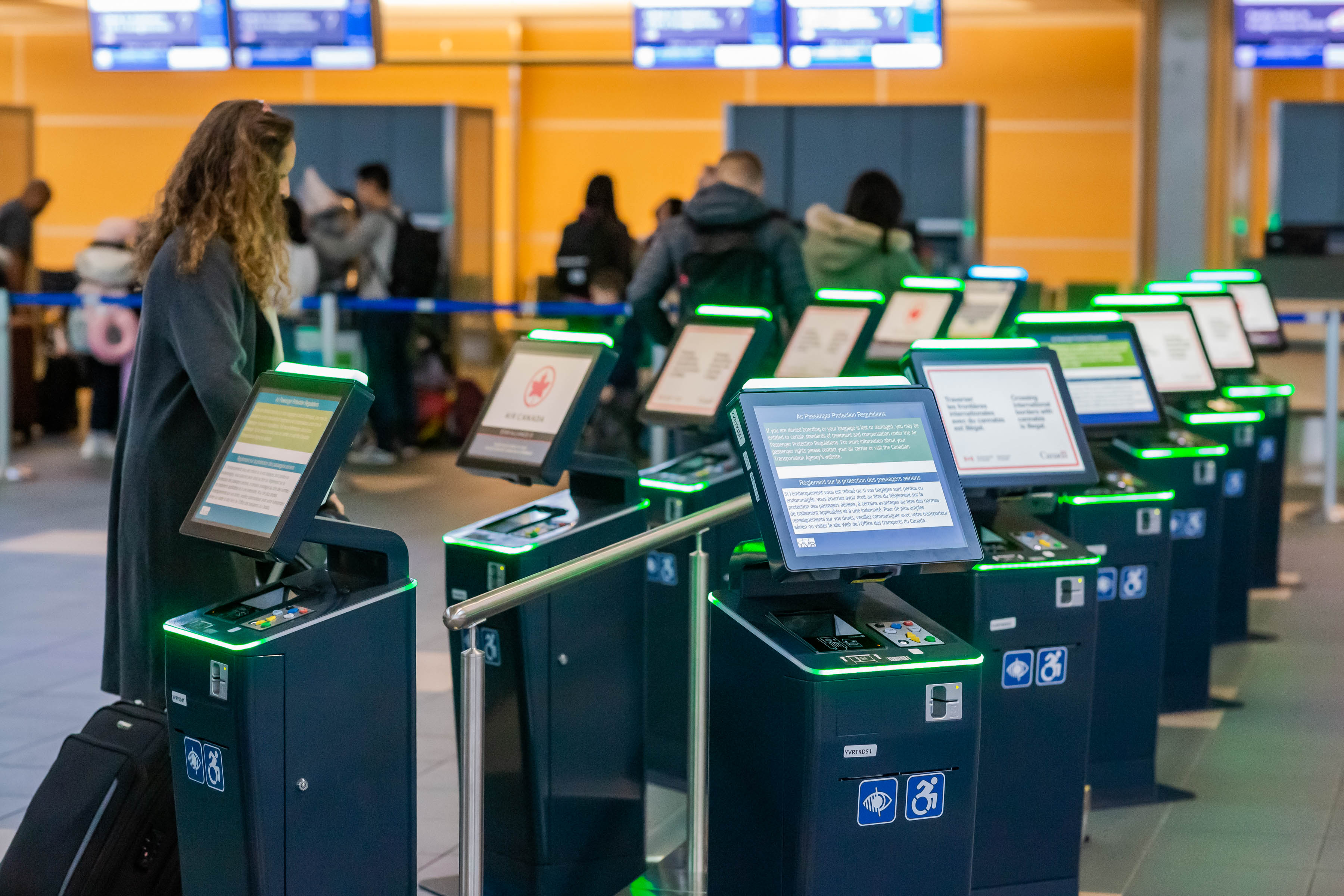 new-self-service-kiosks-at-yvr-yvr