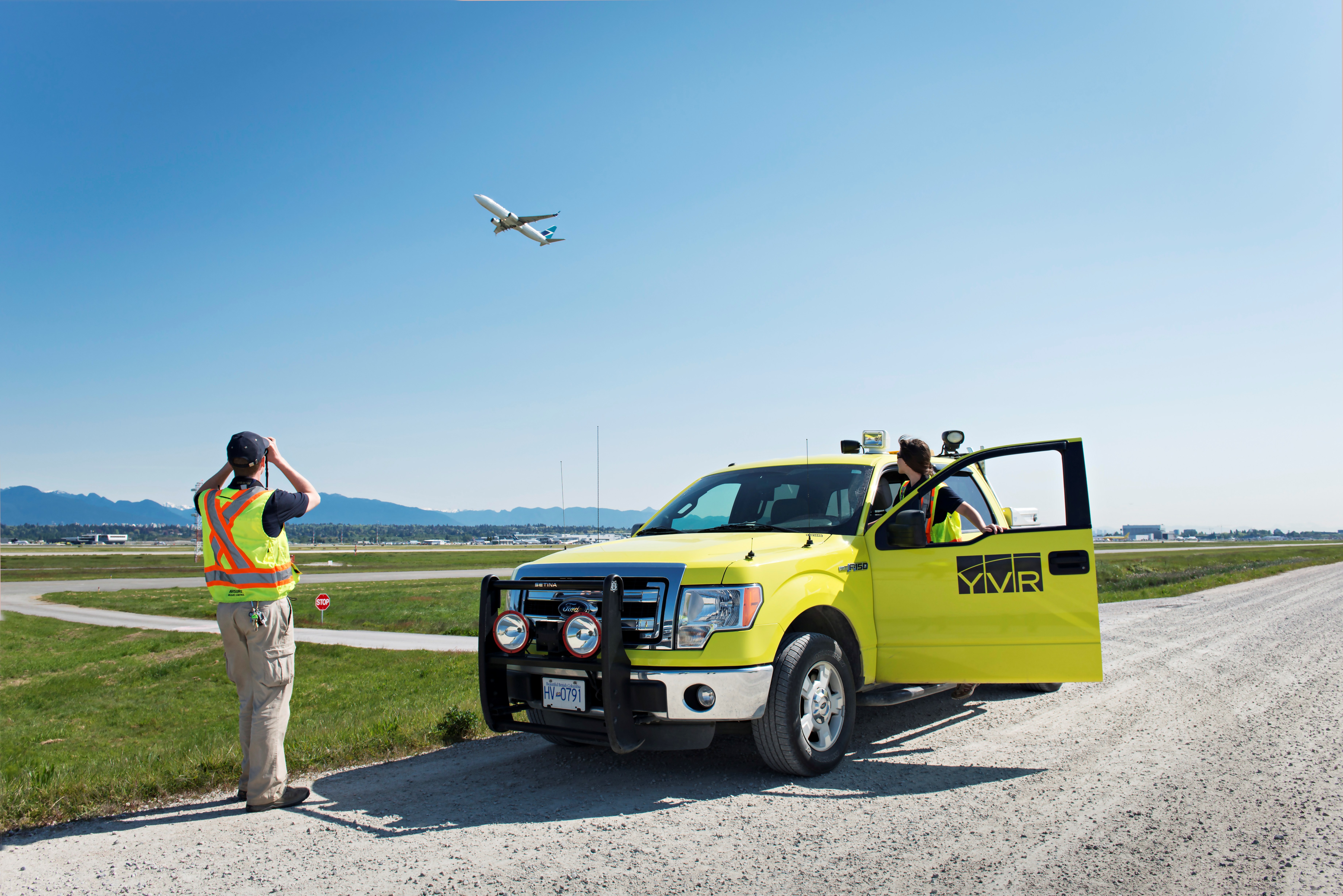 Yvr deals twitter