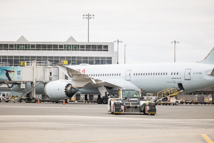 photo of airplanes taking off at yvr