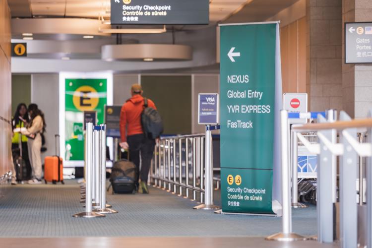 E gate