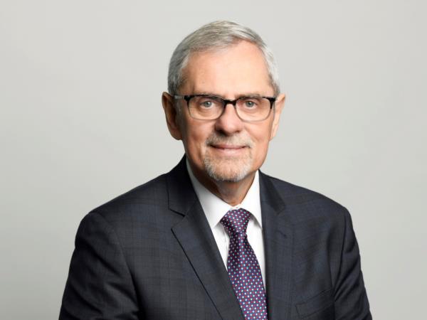 Kevin Howlett Headshot