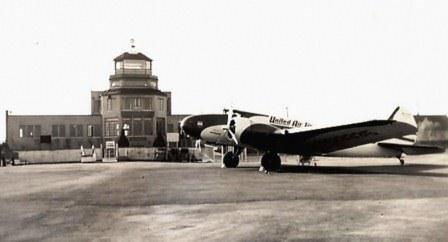 A Boeing 247D United aircraft in front of the YVR Tower in 1939
